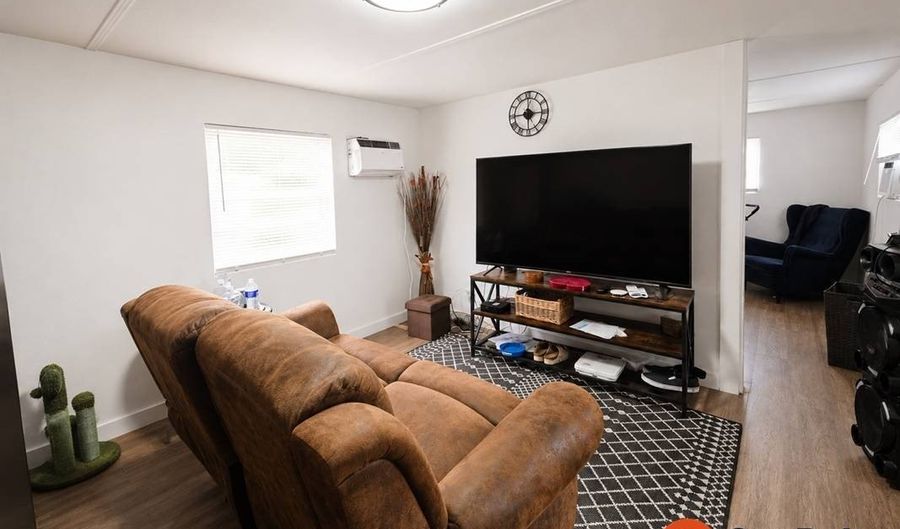 3004 Nowak Dr, Orlando, FL 32804 - 3 Beds, 1 Bath