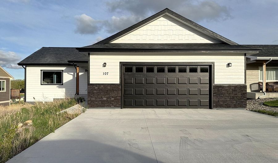 107 Watkins St, Buffalo, WY 82834 - 3 Beds, 2 Bath