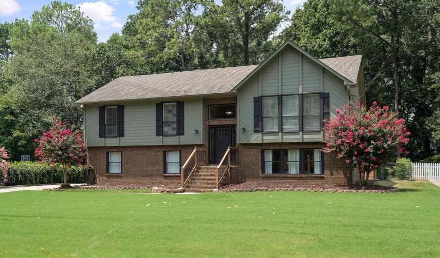 1345 WILLOW CREEK Pl, Alabaster, AL 35007 - 3 Beds, 3 Bath