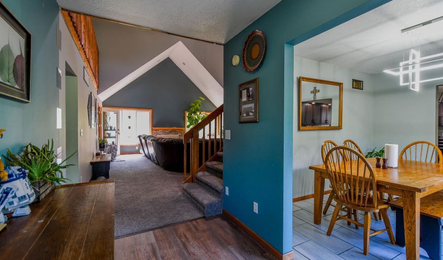 5327 County Road 427 Rd, Auburn, IN 46706 - 6 Beds, 5 Bath