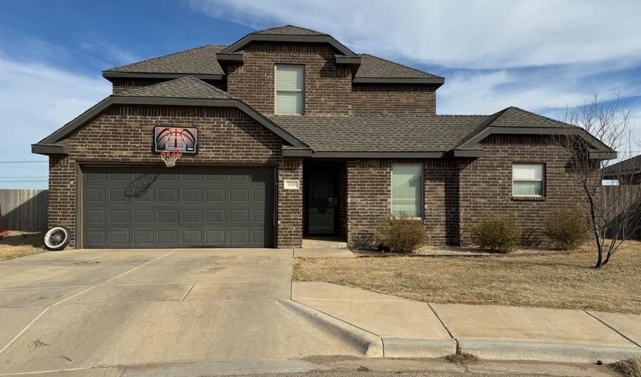 909 Manchester Ct, Wolfforth, TX 79382 - 4 Beds, 3 Bath