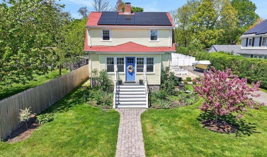 7 Verndale Cir, Bristol, RI 02809 - 3 Beds, 3 Bath