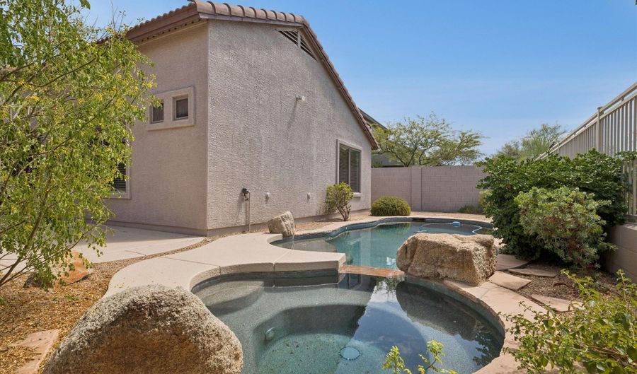 4719 E AMBER SUN Dr, Cave Creek, AZ 85331 - 3 Beds, 2 Bath