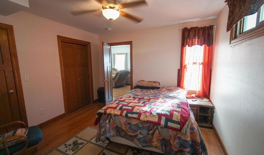 515 2nd Ave, Ackley, IA 50601 - 4 Beds, 0 Bath