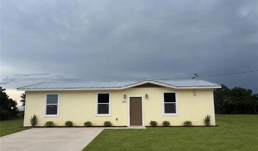 123 N Arnold Rd, Avon Park, FL 33825 - 3 Beds, 2 Bath