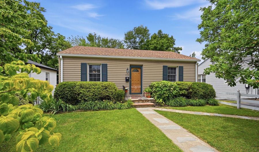1116 N ROOSEVELT St N, Arlington, VA 22205 - 4 Beds, 3 Bath