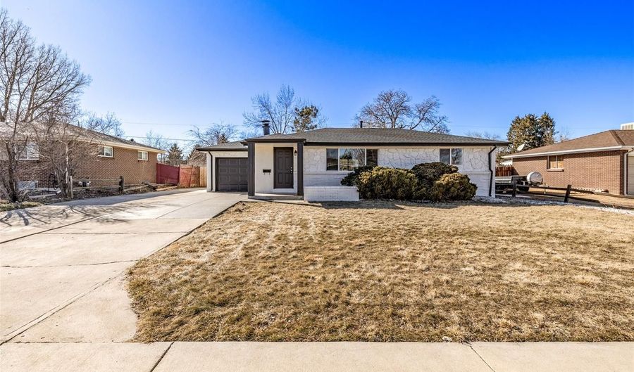 8371 Chase Way, Arvada, CO 80003 - 4 Beds, 3 Bath