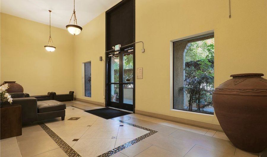 7300 Franklin Ave 354, Los Angeles, CA 90046 - 1 Beds, 1 Bath