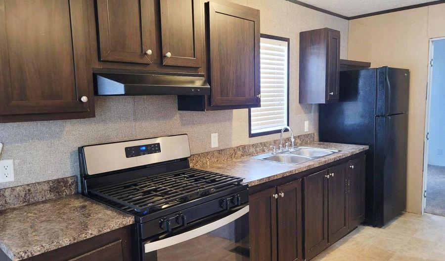 2403 CLayton Ave 106, Albert Lea, MN 56007 - 3 Beds, 2 Bath
