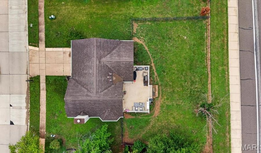1873 Fox Pointe Dr, Arnold, MO 63010 - 3 Beds, 3 Bath