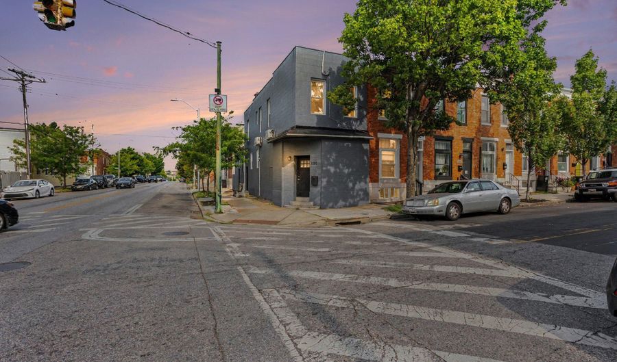 200 N ELLWOOD Ave, Baltimore, MD 21224 - 2 Beds, 3 Bath