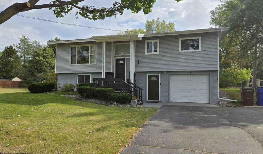 138 N Pierce St, Adams, WI 53910 - 3 Beds, 2 Bath