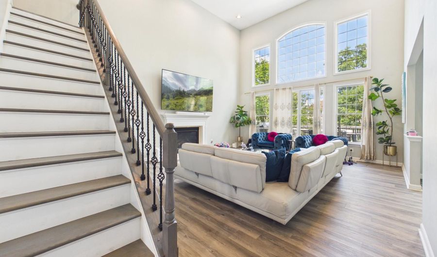 43464 SNICKERSVILLE KILN Ct, Ashburn, VA 20148 - 4 Beds, 5 Bath