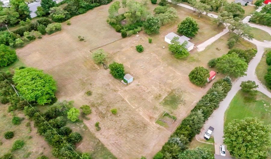 10582 Dennett Rd, Augusta, KS 67010 - 3 Beds, 2 Bath