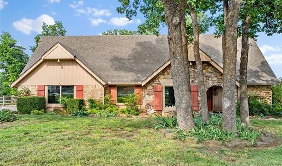 2516 Mountain Rd, Bartlesville, OK 74003 - 4 Beds, 4 Bath