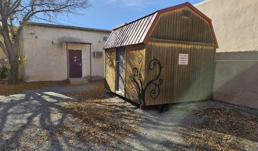 520 W Main St, Artesia, NM 88210 - 0 Beds, 1 Bath