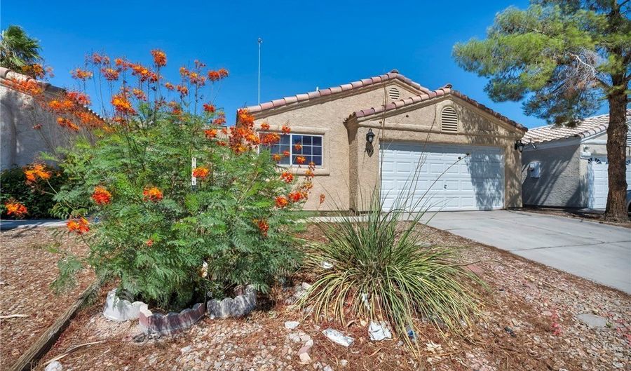 2165 Saint Paul Way, Las Vegas, NV 89104 - 3 Beds, 2 Bath