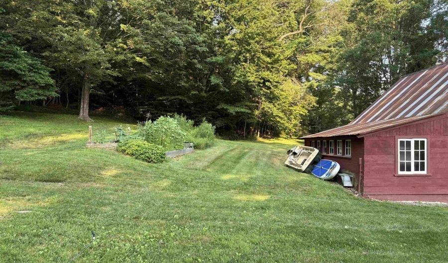 32 Old Warner Rd, Bradford, NH 03221 - 3 Beds, 2 Bath