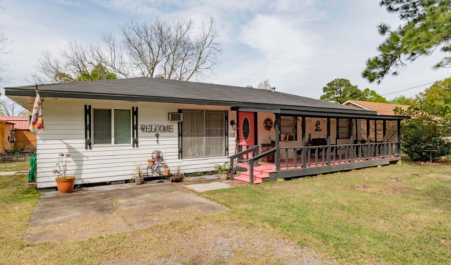 115 Holly Rd, Church Point, LA 70525 - 3 Beds, 2 Bath