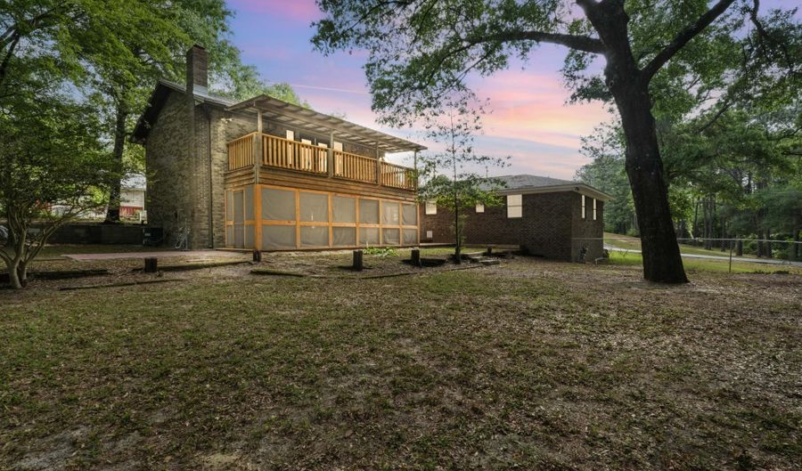 255 Brackin St, Crestview, FL 32539 - 5 Beds, 4 Bath