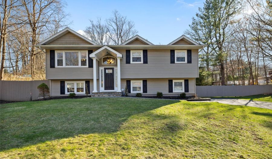 3 Bell Ct, Airmont, NY 10901 - 5 Beds, 2 Bath