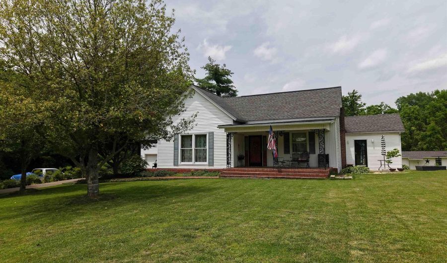 94 Hobbs St, Arlington, KY 42021 - 4 Beds, 4 Bath