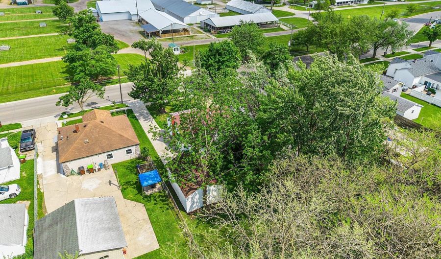853 Addison, Adrian, MI 49221 - 2 Beds, 1 Bath