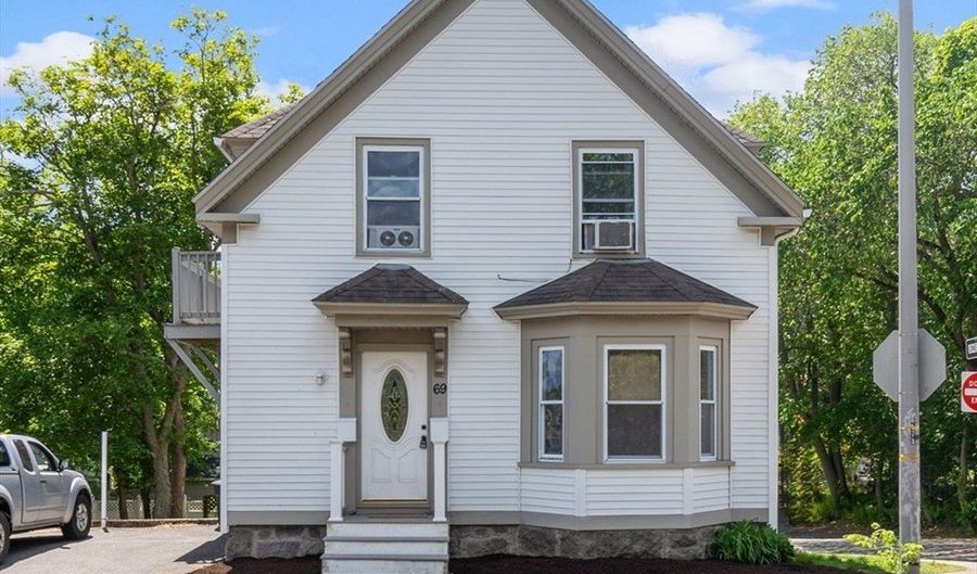 69 Hale St 1, Beverly, MA 01915 - 1 Beds, 2 Bath