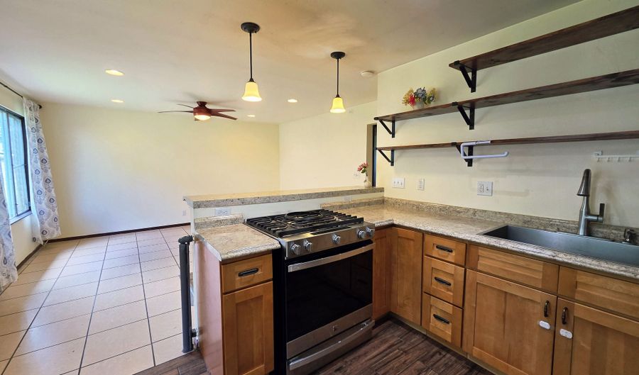 485 WAIANUENUE Ave 117, Hilo, HI 96720 - 2 Beds, 1 Bath