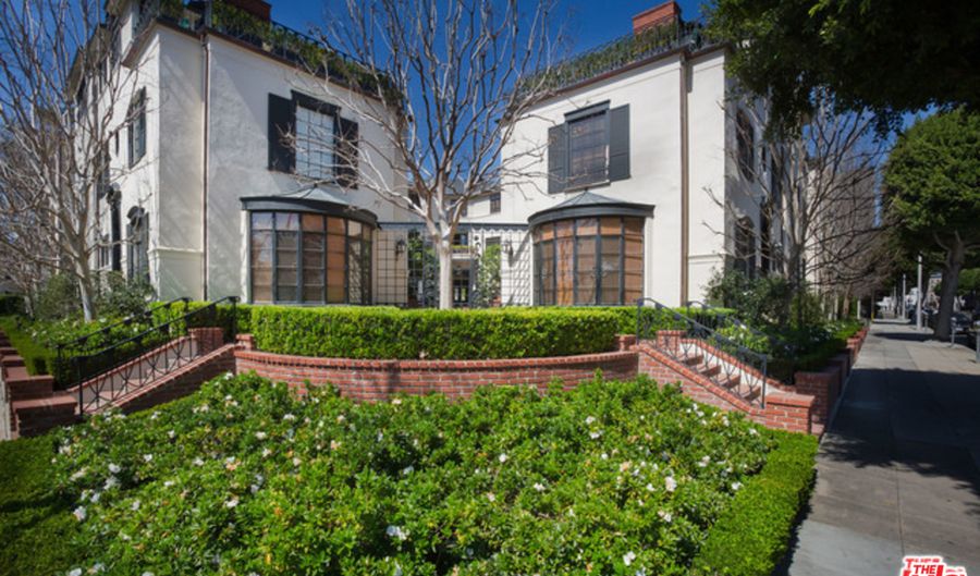 171 S Rodeo Dr, Beverly Hills, CA 90212 - 2 Beds, 3 Bath