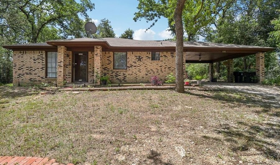 5624 Midway Rd, Weatherford, TX 76085 - 3 Beds, 2 Bath