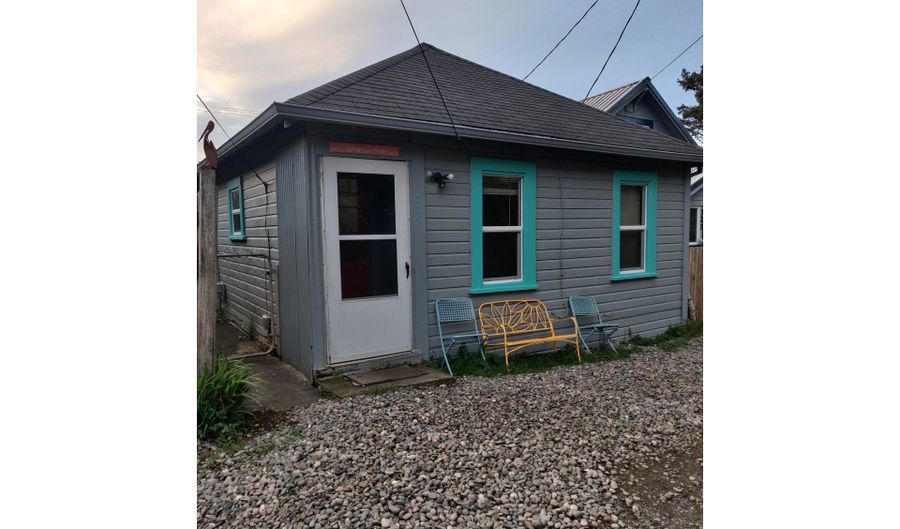 317 N Beacon St, Rockaway Beach, OR 97136 - 1 Beds, 1 Bath