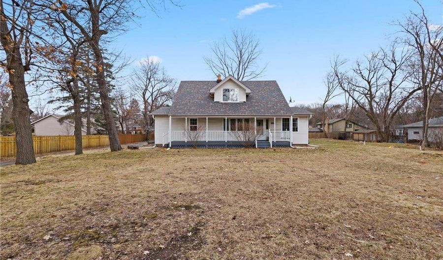 4440 Hamline Ave N, Arden Hills, MN 55112 - 5 Beds, 3 Bath