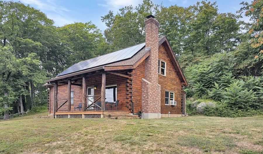 698 Leetes Island Rd, Branford, CT 06405 - 3 Beds, 2 Bath