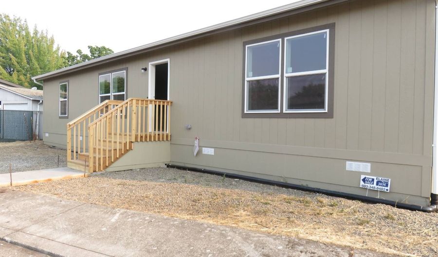 300 Western St SE 18, Albany, OR 97322 - 3 Beds, 2 Bath