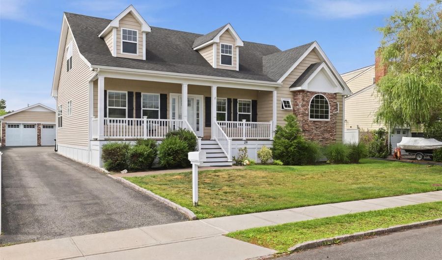 34 Meadow Ln, Amityville, NY 11701 - 3 Beds, 3 Bath