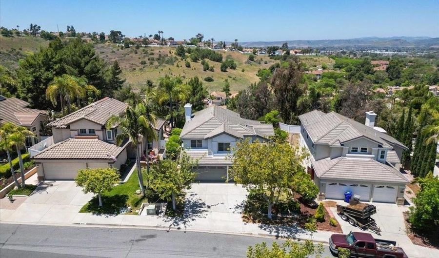 949 Masters Dr, Oceanside, CA 92057 - 4 Beds, 3 Bath