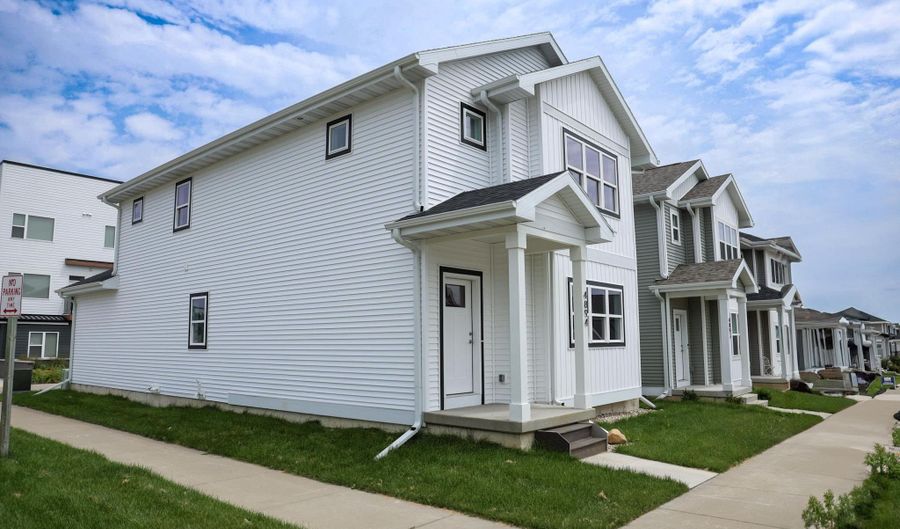 4894 Romaine Rd, Fitchburg, WI 53711 - 3 Beds, 3 Bath