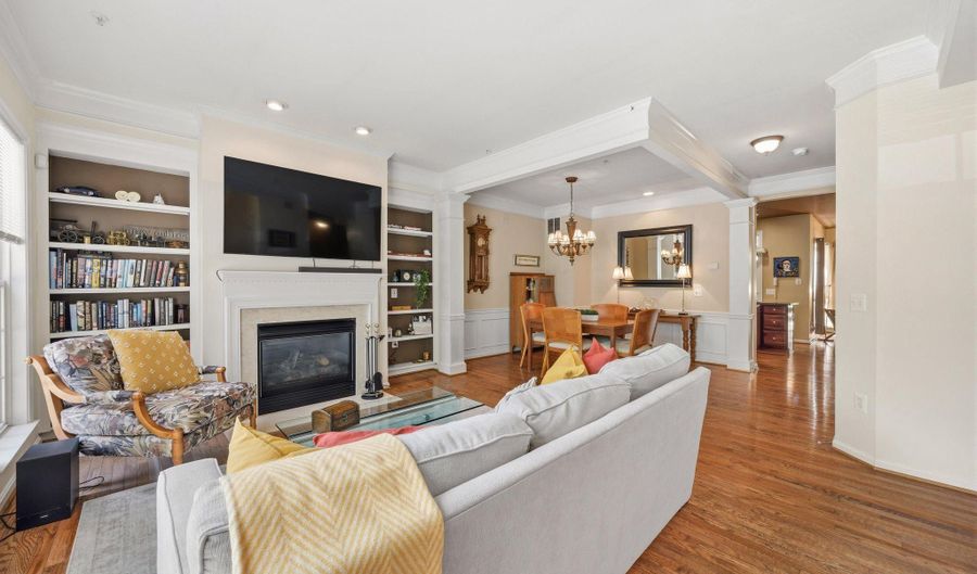 1102 AUGUST Dr, Annapolis, MD 21403 - 4 Beds, 4 Bath