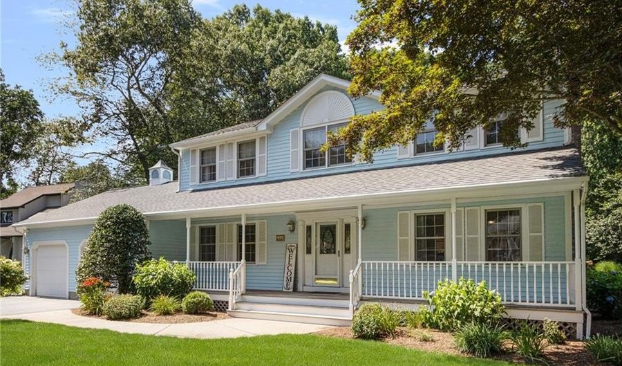 86 Wickham Rd, North Kingstown, RI 02852 - 4 Beds, 3 Bath