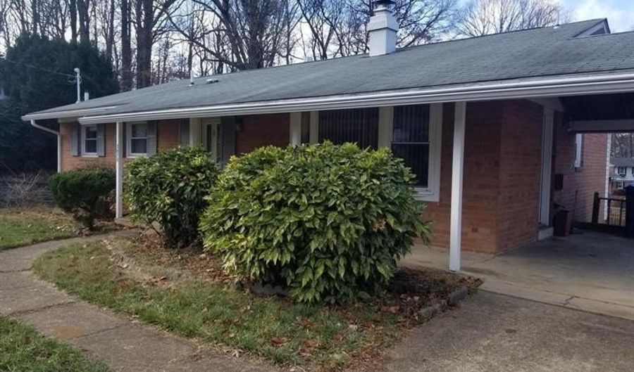 3910 FOREST GROVE Dr, Annandale, VA 22003 - 4 Beds, 3 Bath