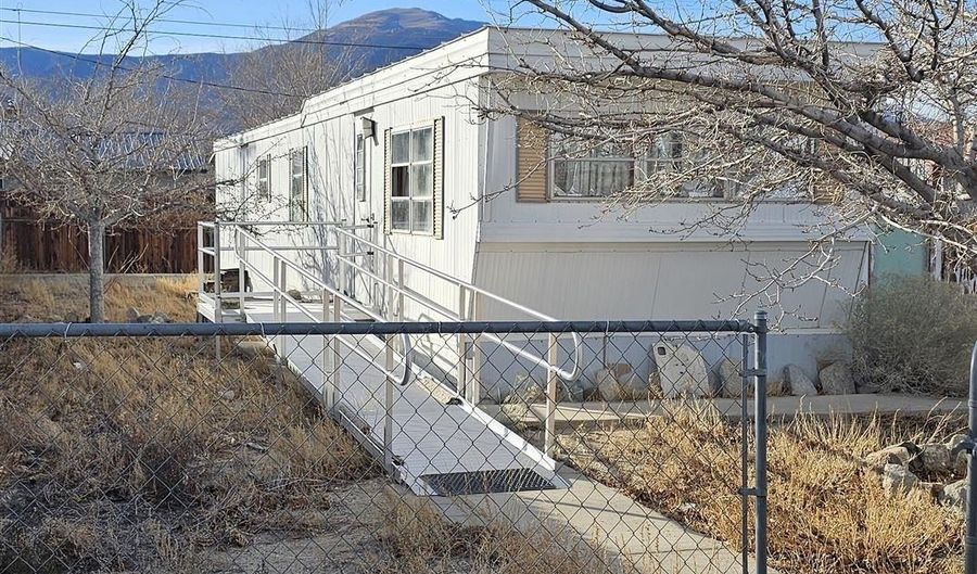 835 L St, Hawthorne, NV 89415 - 2 Beds, 1 Bath