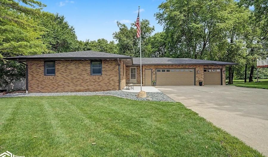 2349 Lake View Dr, Ames, IA 50010 - 3 Beds, 2 Bath
