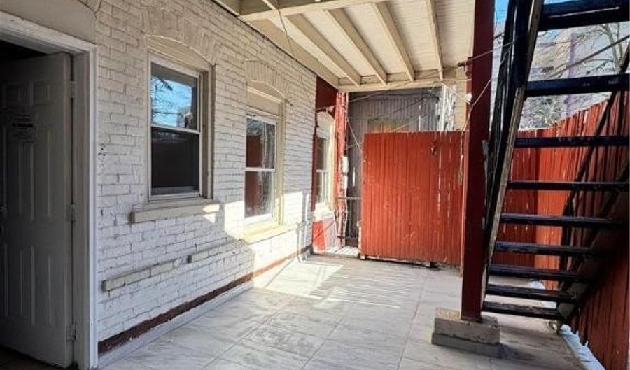 120 N 4TH St 2, Allentown, PA 18102 - 2 Beds, 1 Bath