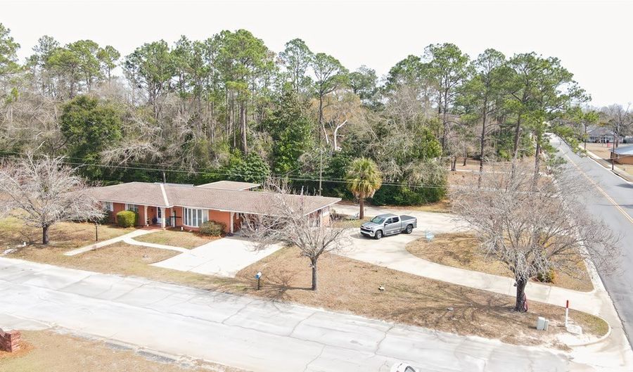701 Smallee St, Alma, GA 31510 - 3 Beds, 2 Bath