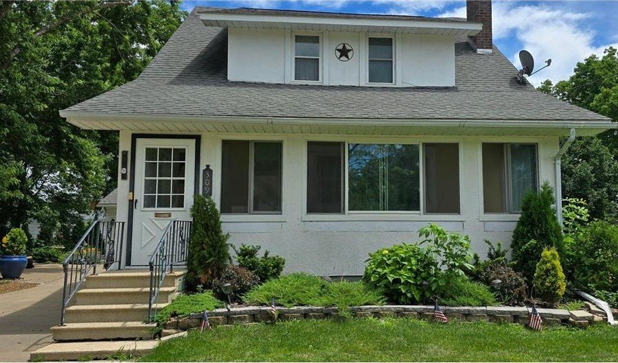 309 5th St SW, Austin, MN 55912 - 4 Beds, 3 Bath