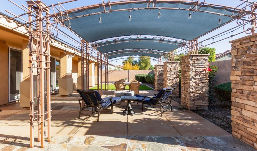 2029 E HACKBERRY Pl, Chandler, AZ 85286 - 4 Beds, 4 Bath