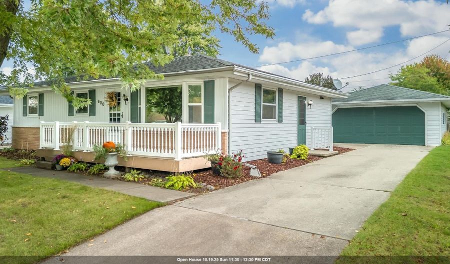 600 S THEODORE St, Appleton, WI 54915 - 3 Beds, 1 Bath