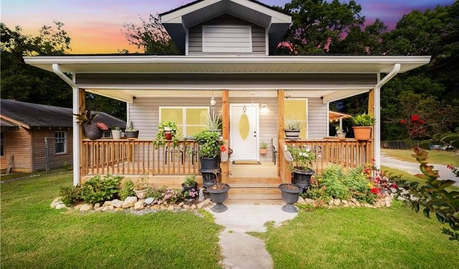 435 Peachtree St, Asheboro, NC 27203 - 4 Beds, 2 Bath