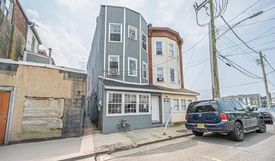 1108 Baltic Ave, Atlantic City, NJ 08401 - 4 Beds, 3 Bath
